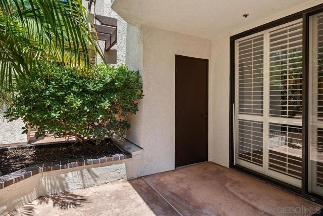 5895 FRIARS RD, San Diego CA: https://media.crmls.org/mediaz/6579aa0d-42d4-4e46-a9ca-e2c9885aee18.jpg