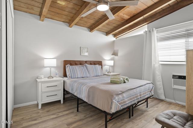 1132 1142 Pittsfield Lane, Ventura CA: https://media.crmls.org/mediaz/6579f7f7-f5ac-4875-8a7f-e3aaaf955332.jpg