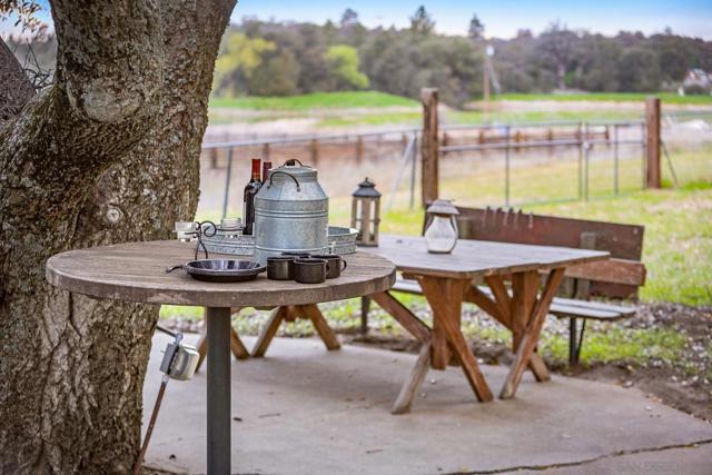 4026 Highway 78, Julian CA: https://media.crmls.org/mediaz/657aff16-fd99-4563-bdc5-c48a2e95e0be.jpg