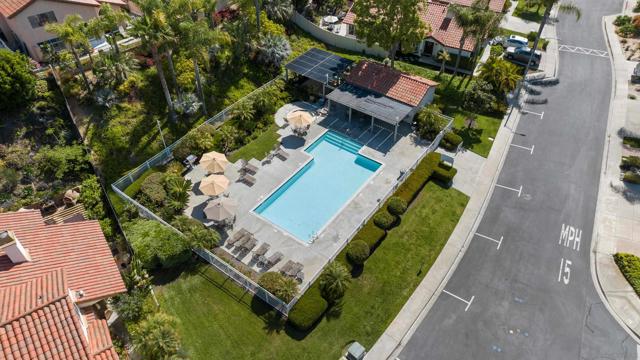 1572 Roma Dr, Vista CA: https://media.crmls.org/mediaz/657b1407-b3d9-41b5-949d-5f7b9f4787cf.jpg