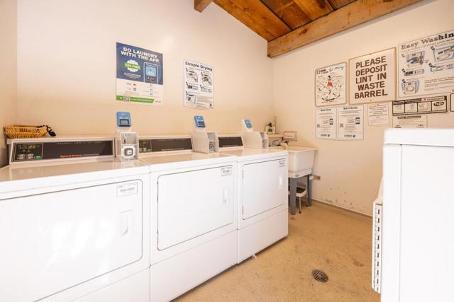 84 Madrone Avenue, San Anselmo CA: https://media.crmls.org/mediaz/657b2daa-fb94-4da8-b0d7-952aaaa9c1d5.jpg