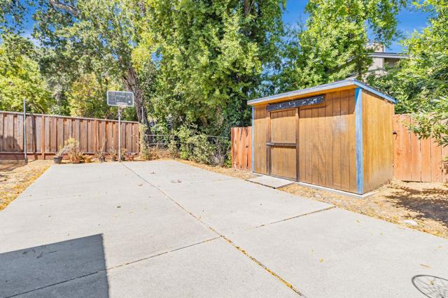 2534 Howard Avenue, San Carlos CA: https://media.crmls.org/mediaz/657b3f1a-6edc-4cb6-a224-972e54e88303.jpg