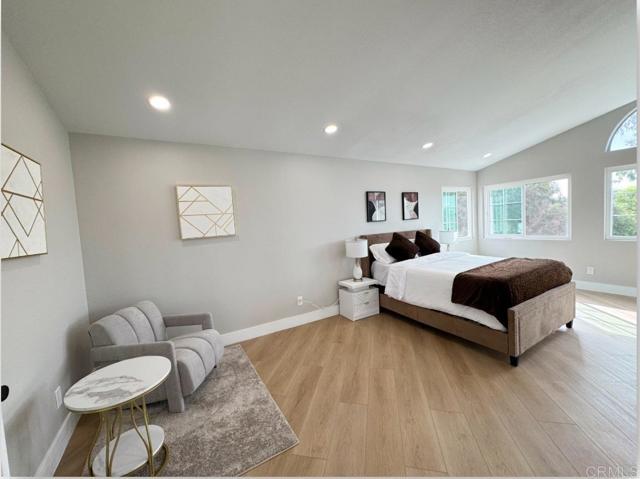 Detail Gallery Image 2 of 51 For 2030 San Remo Dr, Oceanside,  CA 92056 - 4 Beds | 3 Baths