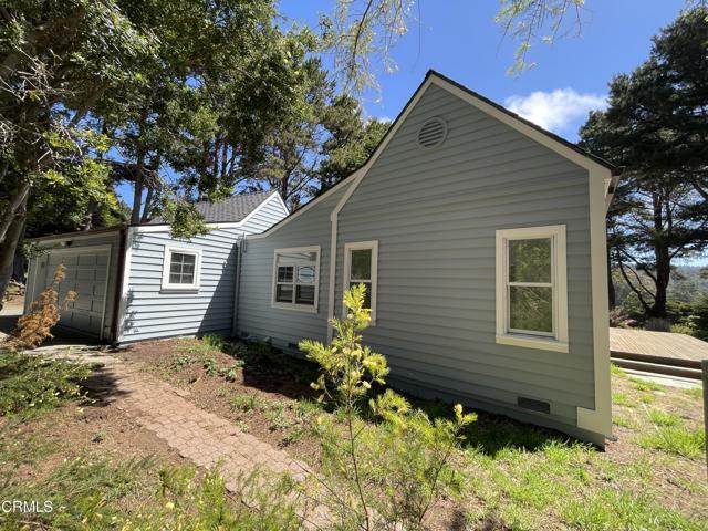 45300 Headlands Drive, Mendocino CA: https://media.crmls.org/mediaz/657b6609-9479-4378-b9ee-a7fcd447d046.jpg