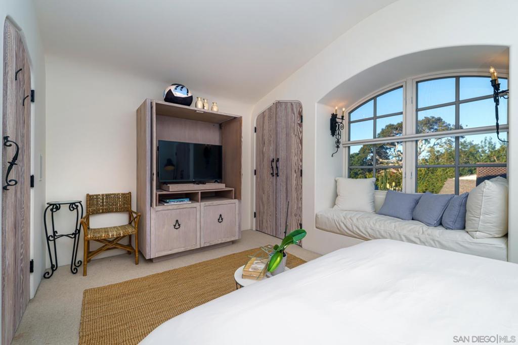 MLS #250039105SD image #40