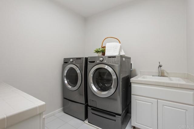2386 Lapis Road, Carlsbad CA: https://media.crmls.org/mediaz/657c0a7b-8b39-4ca2-84fd-3f5c01ceef6d.jpg