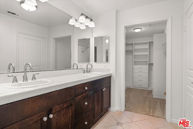 13044 Pacific, Playa Vista CA: https://media.crmls.org/mediaz/657c3221-218b-4d05-bfec-8ece51a4e929.jpg