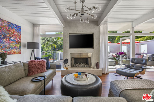 2544 Greenvalley Road, Los Angeles CA: https://media.crmls.org/mediaz/657d0b7a-a684-4cad-9e4f-8b0484ec944c.jpg