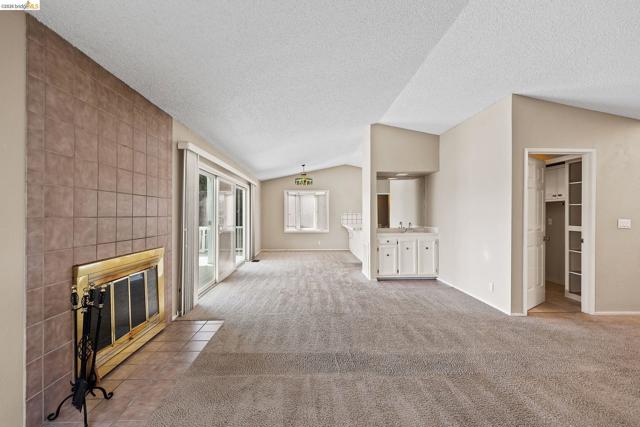 Image 15 of 59 For 1147 Willow Lake Rd