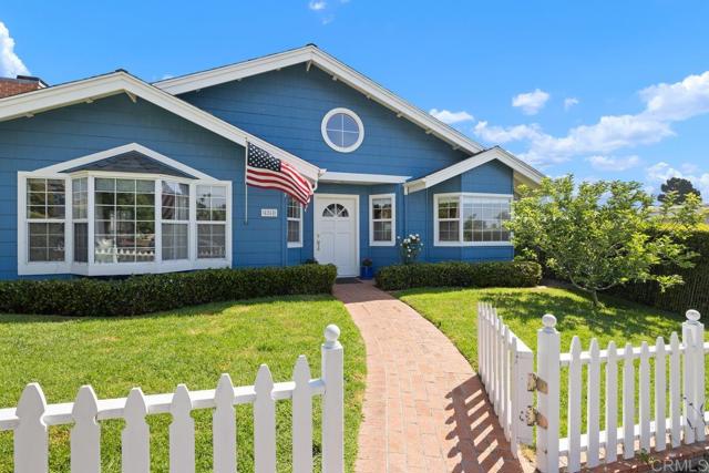 Detail Gallery Image 1 of 1 For 4260 Orchard Ave, San Diego,  CA 92107 - 4 Beds | 2 Baths