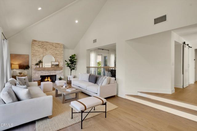 4559 Rayburn Street, Westlake Village CA: https://media.crmls.org/mediaz/657fab8c-5e89-4fba-8248-08872970ba37.jpg