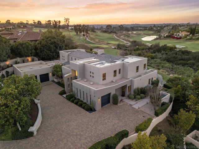 6968 Saint Andrews Rd, Rancho Santa Fe CA: https://media.crmls.org/mediaz/657fc4ea-7b71-479c-bf1a-08d9762db071.jpg