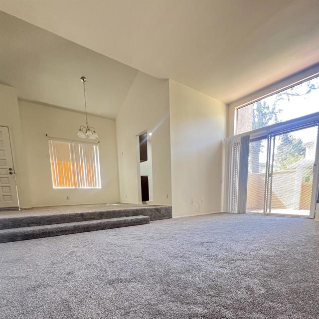 Detail Gallery Image 9 of 18 For 3230 Caminito Eastbluff Unit #70,  San Diego,  CA 92037 - 2 Beds | 2 Baths