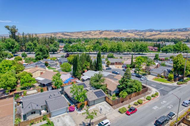 33 Hayes Avenue, San Jose CA: https://media.crmls.org/mediaz/658056aa-4413-40d0-bcab-bc051b2c8a45.jpg