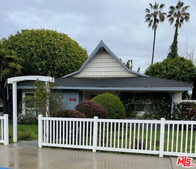 1318 Ozone Avenue, Santa Monica, California 90405, 3 Bedrooms Bedrooms, ,2 BathroomsBathrooms,Single Family Residence,For Sale,Ozone,24430895