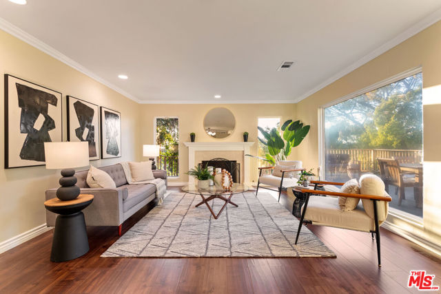 4015 Karelia Street, Los Angeles CA: https://media.crmls.org/mediaz/65813841-c29f-4bbf-aaf3-a8d11cf51069.jpg