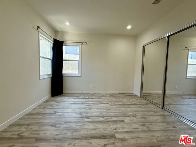 5248 Whitsett Avenue, Valley Village CA: https://media.crmls.org/mediaz/6581f2d2-f68d-45fd-8d90-85e02ef0acaf.jpg