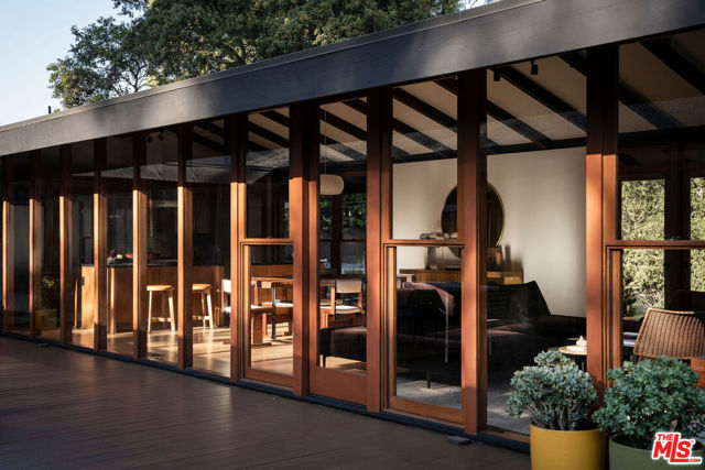 2050 La Fremontia Street, South Pasadena CA: https://media.crmls.org/mediaz/65821d84-71b5-49c2-90c1-fbabd0c057ac.jpg