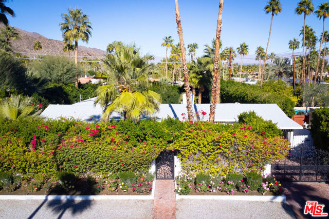 148 W Camino Descanso, Palm Springs, CA 92264