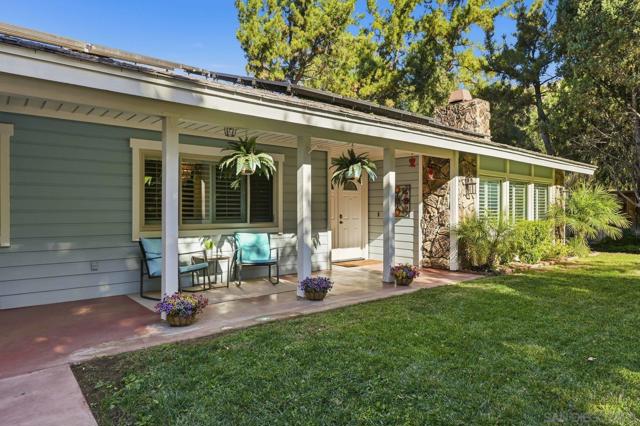 16120 Poderio Ct., Ramona CA: https://media.crmls.org/mediaz/65830a93-4599-4344-accf-09e89249f2d0.jpg