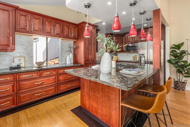 4756 Edison St, San Diego CA: https://media.crmls.org/mediaz/65842757-e82e-47d3-b0e6-4f46d290fc15.jpg