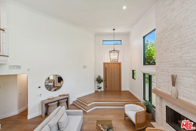 23180 Park Blanco, Calabasas CA: https://media.crmls.org/mediaz/65848930-0a62-4ce7-813a-025da0971bce.jpg