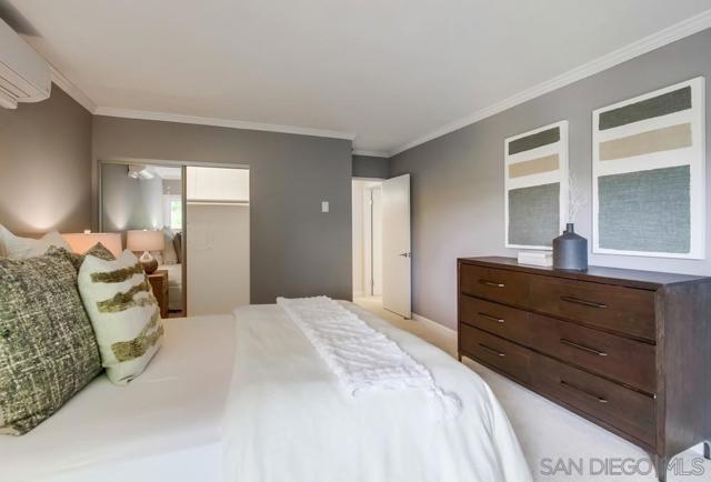 5370 La Jolla Blvd., La Jolla CA: https://media.crmls.org/mediaz/6584ca05-9cd8-4a22-8ff0-0b597cd1fd53.jpg