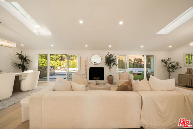 20877 Kelvin Place photo 7