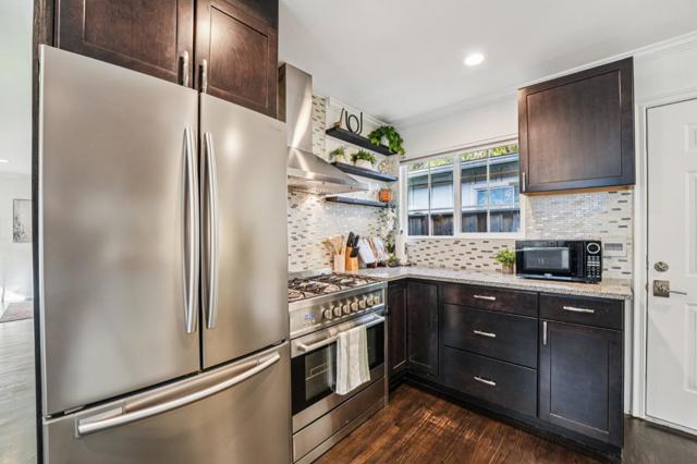 424 5th Avenue, Redwood City CA: https://media.crmls.org/mediaz/65853846-10df-48b4-a34e-c89a4819a1a7.jpg