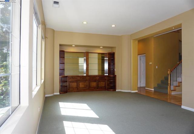 30278 Willowbrook Rd, Hayward CA: https://media.crmls.org/mediaz/65856e98-194e-4f0a-ad3e-b8fb754a4487.jpg