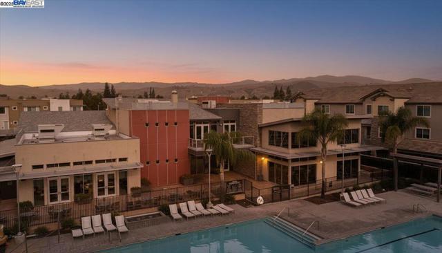 5925 Charlotte Dr, San Jose CA: https://media.crmls.org/mediaz/6585d069-562d-48c2-90fe-73b6e96e442b.jpg