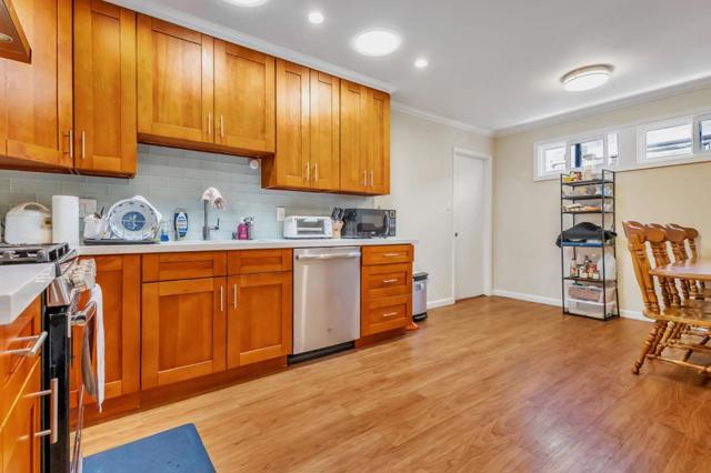 455 Gardenside Avenue, South San Francisco CA: https://media.crmls.org/mediaz/6585de03-a5a7-4276-a2fb-493f737c17f7.jpg