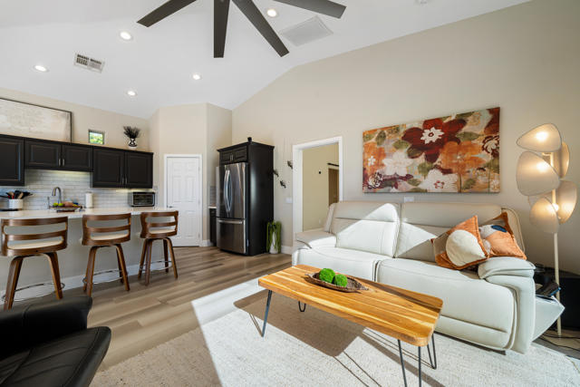 48170 Hjorth Street, Indio CA: https://media.crmls.org/mediaz/65865ab7-1556-4e85-81f0-1d3926b16b04.jpg