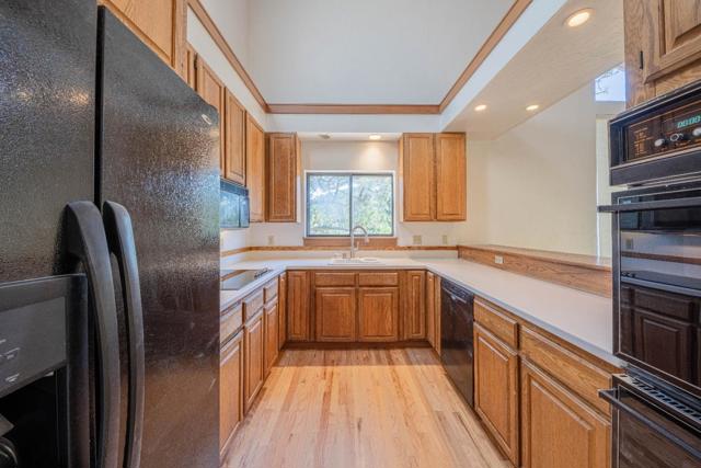 3587 Eastfield Court, Carmel CA: https://media.crmls.org/mediaz/65867dfa-394a-4101-8c3a-d439c15675c8.jpg