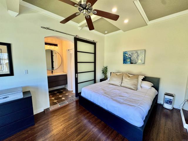 Detail Gallery Image 26 of 34 For 1923 Sunset Plaza Drive Dr, West Hollywood,  CA 90069 - 3 Beds | 3 Baths