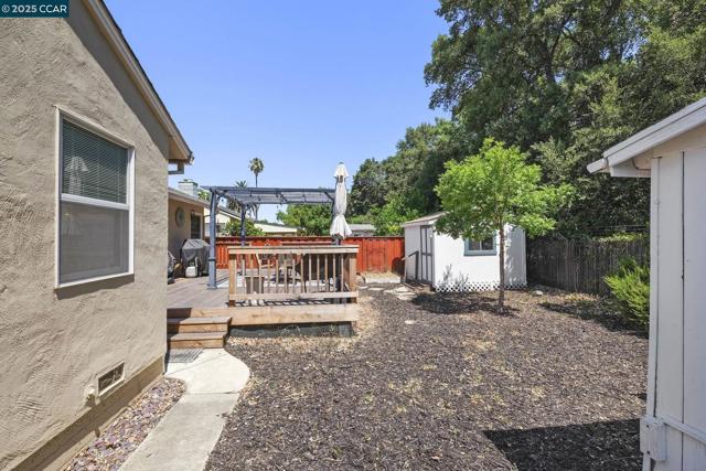 1930 N 6th St, Concord CA: https://media.crmls.org/mediaz/65890c76-13ae-4daa-9788-92be8ba1dbb9.jpg