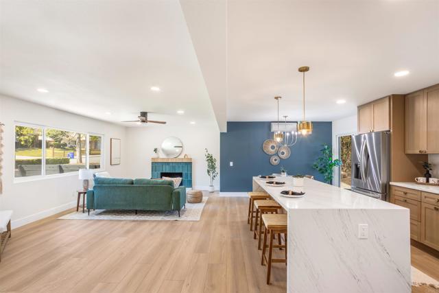 Detail Gallery Image 13 of 36 For 3810 Sierra Morena Ave, Carlsbad,  CA 92010 - 3 Beds | 3/1 Baths