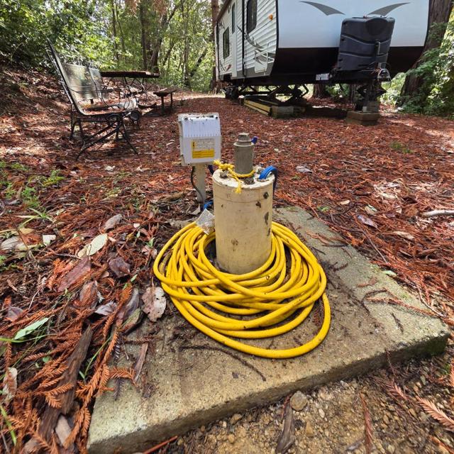 1140 Warren Drive, Santa Cruz CA: https://media.crmls.org/mediaz/6589fee0-f67b-4fb6-92e3-4aa02d283c33.jpg