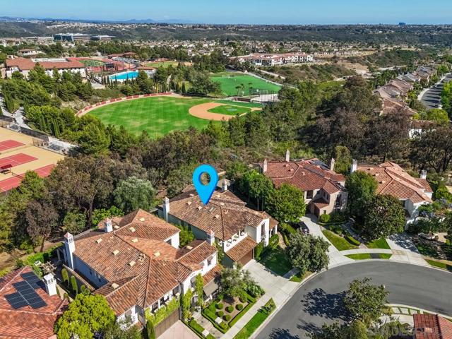 5199 Seagrove Place, San Diego CA: https://media.crmls.org/mediaz/658a299e-2391-429a-8381-5e3240af794c.jpg