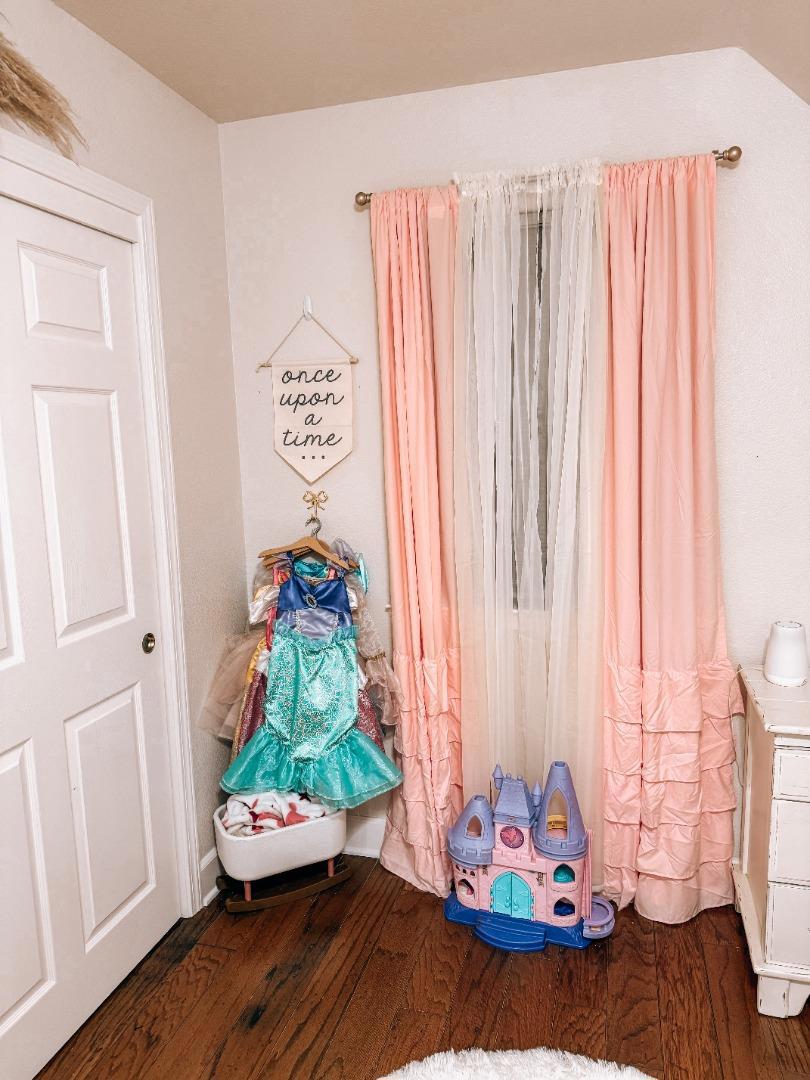 https://media.crmls.org/mediaz/658ad477-1af0-4cac-aae7-a6743f5628c8.jpg?preset=X-Large