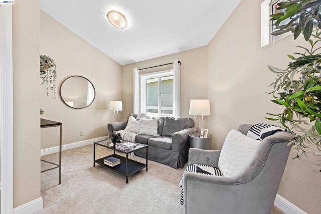 47 Summer Hill Court, Danville CA: https://media.crmls.org/mediaz/658b9447-a0eb-4793-8236-20943d8cb1af.jpg