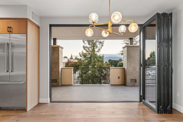 231 Hope Street, Mountain View CA: https://media.crmls.org/mediaz/658bf41b-04dc-448c-be64-00614cef9e0a.jpg