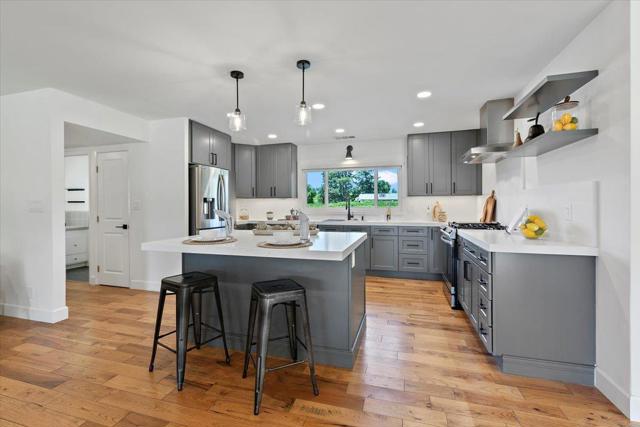 190 W San Martin Avenue, San Martin CA: https://media.crmls.org/mediaz/658cdc96-aa83-48b1-88e0-825b9cd5f870.jpg