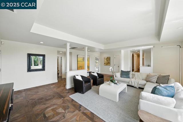 1341 Juanita Dr, Lafayette CA: https://media.crmls.org/mediaz/658d53f3-5cbf-4e04-9c20-3498d8d9df81.jpg