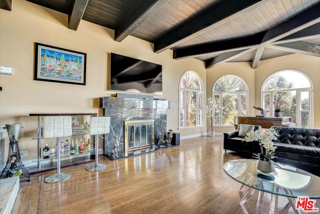 7942 Hillside Avenue, Los Angeles, California 90046, 5 Bedrooms Bedrooms, ,5 BathroomsBathrooms,Single Family Residence,For Sale,Hillside,24433131