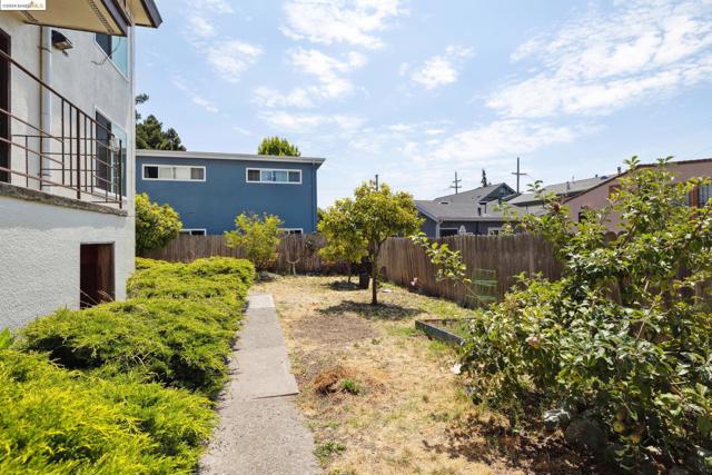 Image 13 of 16 For 1612 Parker St