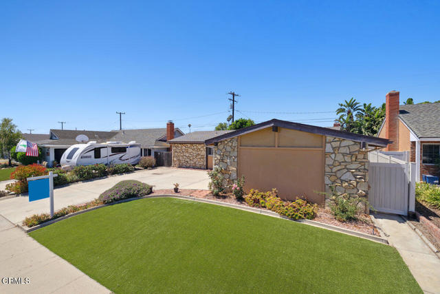 Detail Gallery Image 3 of 24 For 1359 Swansea Ave, Ventura,  CA 93004 - 3 Beds | 2 Baths