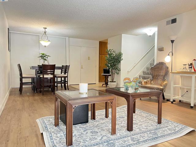 2121 Vale Rd, San Pablo CA: https://media.crmls.org/mediaz/65914ceb-c95b-435b-ae9c-02fcf37aef34.jpg