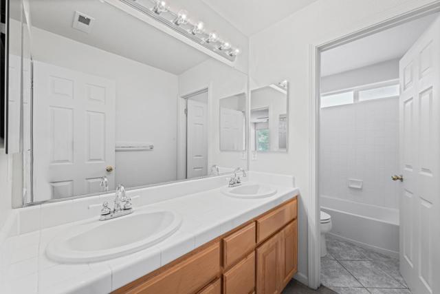 1515 Dovetail Way, Gilroy CA: https://media.crmls.org/mediaz/65920209-4447-45b6-9ad2-24f17eaa45e5.jpg