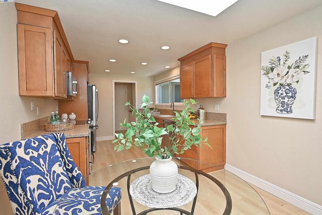 1976 Saint George Rd, Danville CA: https://media.crmls.org/mediaz/6592028f-734a-4d9e-9591-52376117d310.jpg